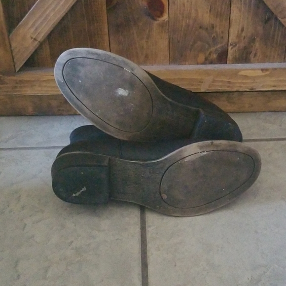 Ankle Boots - Picture 7 of 8